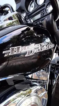 HARLEY-DAVIDSON STREET GLIDE