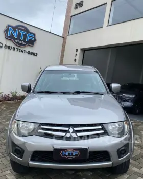 L200 Triton HLS 2.4 Flex 16V CD Mec.