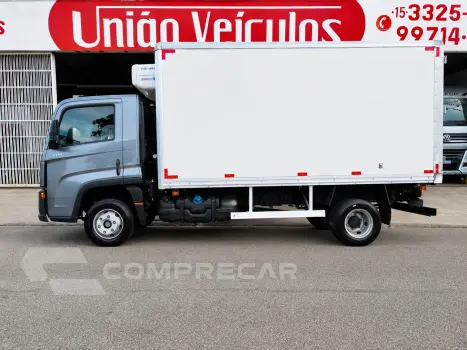 Volkswagen Delivery 9.170 + Baú Refrigerado 2 portas