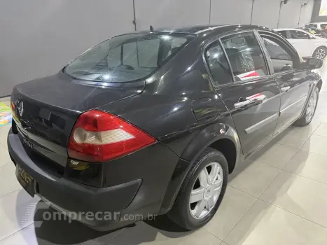MEGANE 2.0 DYNAMIQUE SEDAN 16V GASOLINA 4P AUTOMÁTICO