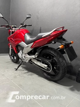 FAZER 250