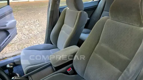 CIVIC 1.8 LXL 16V