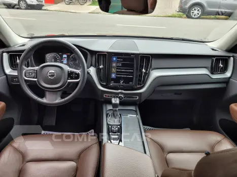 XC60 2.0 T5 Momentum AWD Geartronic