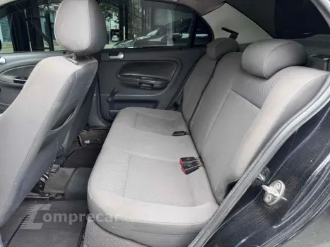 VOYAGE 1.0 MI 8V FLEX 4P MANUAL