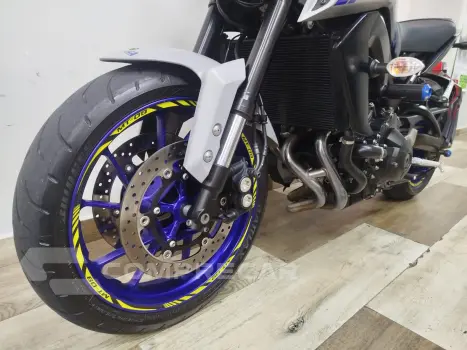 MT 09
