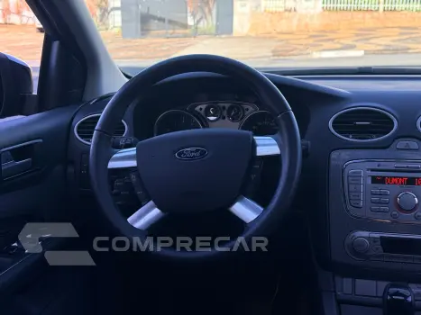 FOCUS 2.0 Titanium Hatch 16V