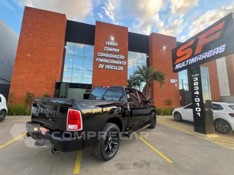 CLASSIC LARAMIE NIGHT ED. 5.7 4X4 AUT.