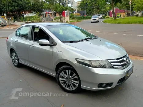 CITY 1.5 LX Sedan 16V