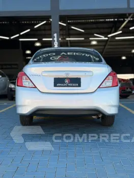 VERSA 1.0 12V FlexStart 4p Mec.