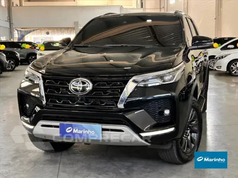 HILUX SW4 2.8 D-4D TURBO DIESEL SRX 7L 4X4 AUTOMÁ