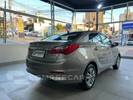 HB20S 1.6 COMFORT PLUS 16V FLEX 4P AUTOMÁTICO