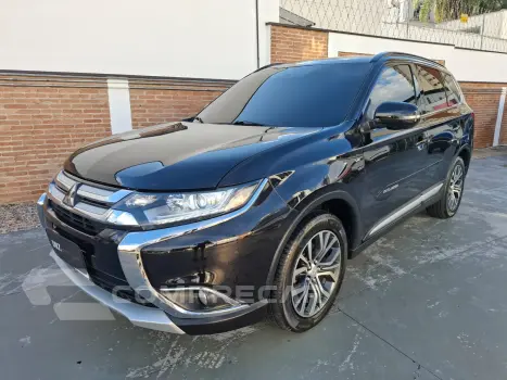 Mitsubishi OUTLANDER 3.0 GT 4X4 V6 24V 4 portas
