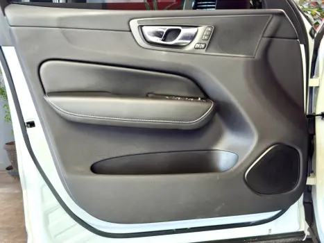 XC60 2.0 T8 HYBRID INSCRIPTION AWD GEARTRONIC