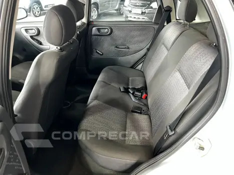 CORSA 1.4 MPFI Maxx Sedan 8V