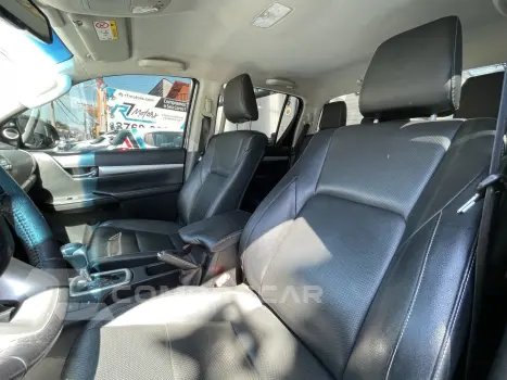 HILUX 2.8 D-4D TURBO DIESEL CD SRX 4X4 AUTOMÁTICO