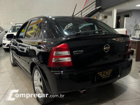 ASTRA HATCH - 2.0 MPFI ADVANTAGE 8V 4P MANUAL