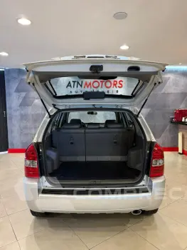 Tucson 2.0 16V 4P GL