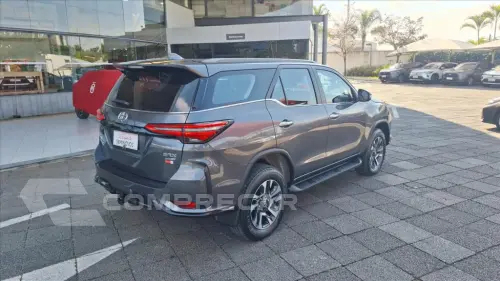 HILUX SW4 2.8 D-4D TURBO DIESEL SRX PLATINUM 7L 4