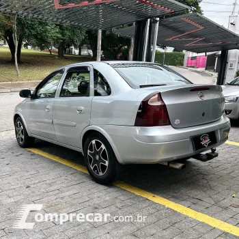 CORSA 1.4 MPFI Premium Sedan 8V