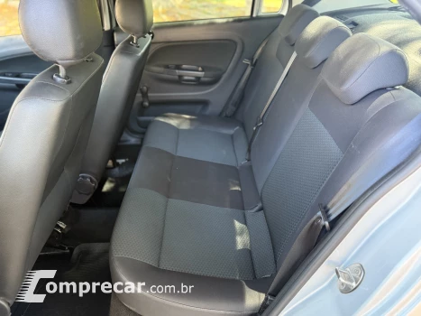 VOYAGE 1.0 12V MPI Totalflex