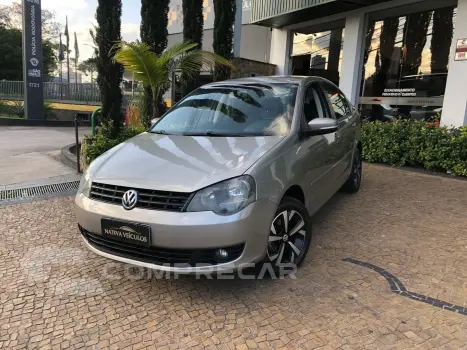 Volkswagen Polo Sedan 1.6 Mi 8V Flex 4P Automatizado 4 portas