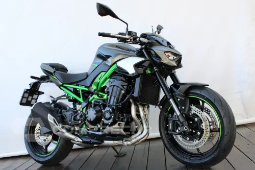 KAWASAKI Z900