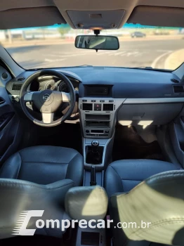 VECTRA 2.0 MPFI Elegance 8V