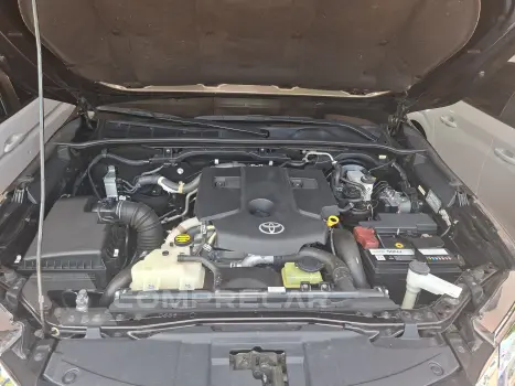 HILUX SW4 2.8 D-4d Turbo SRX 7L 4X4