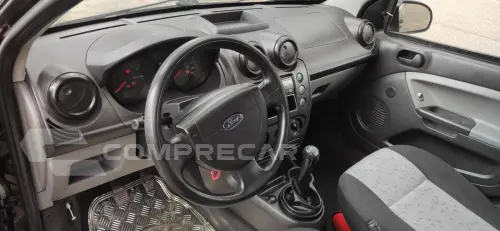 FIESTA 1.6 MPI Class Hatch 8V