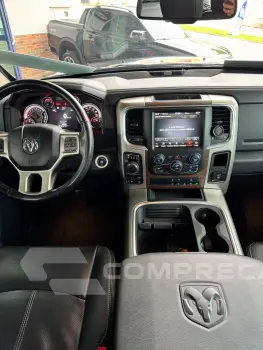 CLASSIC LARAMIE 5.7 CD V8 4X4 Aut.