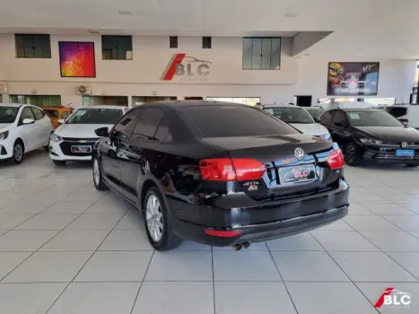 JETTA - 2.0 COMFORTLINE 4P TIPTRONIC