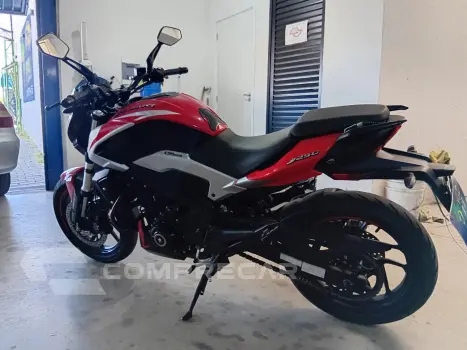 Dominar 250