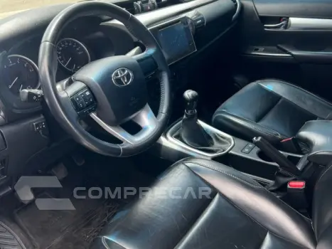 HILUX - 2.7 SR 4x2 CD 16v 4P MANUAL