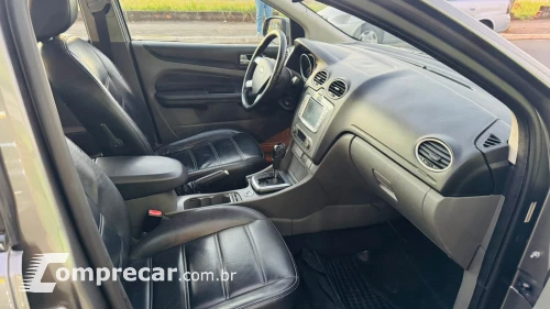 FOCUS 2.0 Titanium Plus Sedan 16V