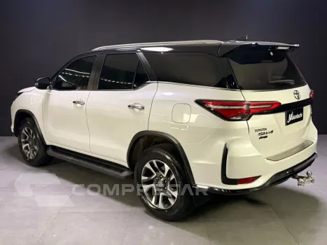 HILUX SW4 2.8 D-4D TURBO DIESEL DIAMOND 7L 4X4 AUTOMÁTICO