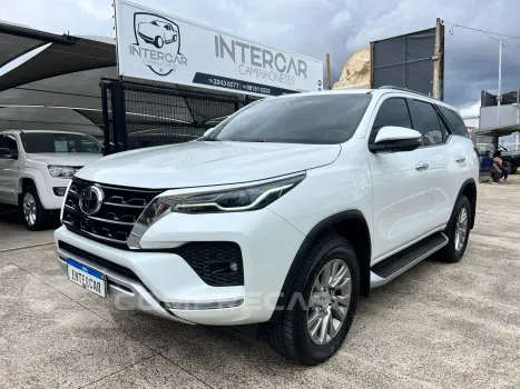 Toyota HILUX SW4 2.8 D-4d Turbo SRX 7L 4X4 4 portas