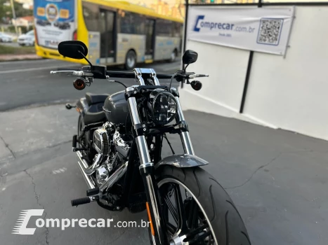 Softail Breakout 114
