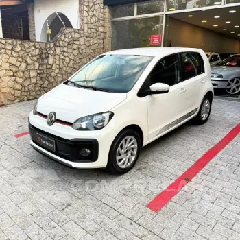 Volkswagen UP 1.0 170 TSI Connect 4 portas