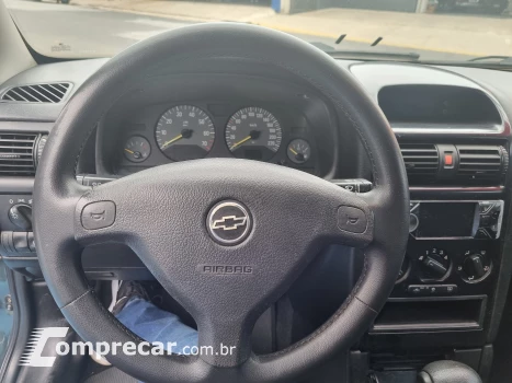 ASTRA 2.0 MPFI Advantage Sedan 8V