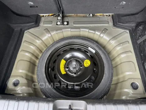 ONIX 1.0 Turbo LT
