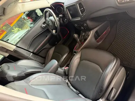COMPASS 2.0 16V Trailhawk 4X4