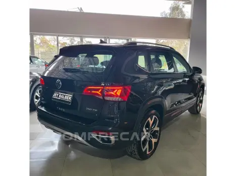 TAOS 1.4 250 TSI TOTAL FLEX HIGHLINE AUTOMÁTICO