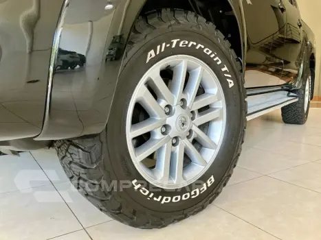 Hilux Caminhonete 3.0 4P 4X4 SRV TURBO DIESEL CABINE DUPLA A
