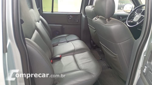 S10 2.4 MPFI Executive 4X2 CD 8V