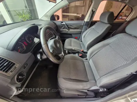 POLO SEDAN 2.0 MI Comfortline 8V