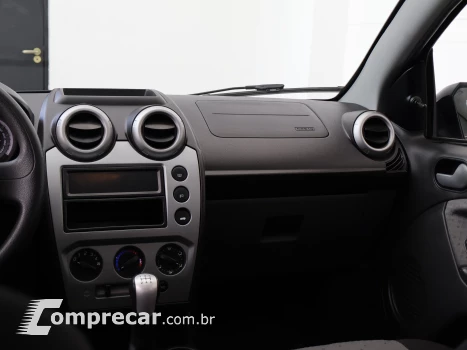 FIESTA 1.6 Rocam SE Sedan 8V