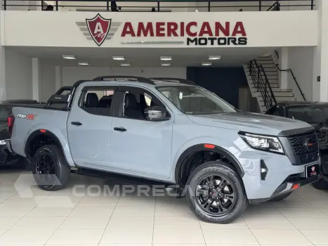 NISSAN Frontier 2.3 16V PRO4X CABINE DUPLA 4X4 BI-TURBO DIESEL AUTO 4 portas