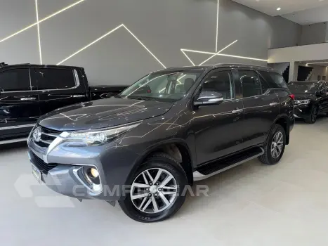 Toyota Hilux SW4 SRX 2.8 4 portas