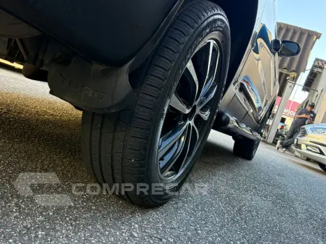 TORO 2.0 16V Turbo Ultra 4WD