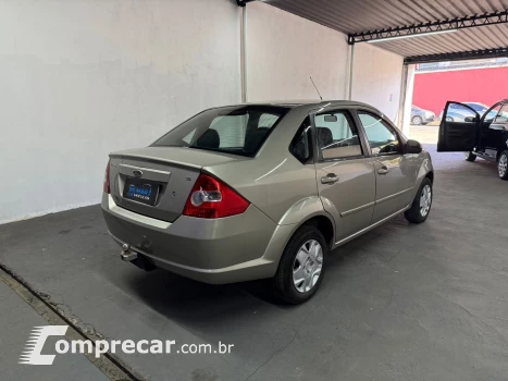 FIESTA 1.6 Rocam SE Sedan 8V